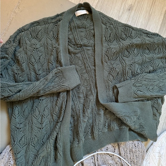 Lauren Conrad crochet sweater bundle size medium - Picture 5 of 6